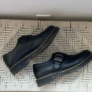 Dr. Marten’s Women’s Black Classic Pull Up size 11